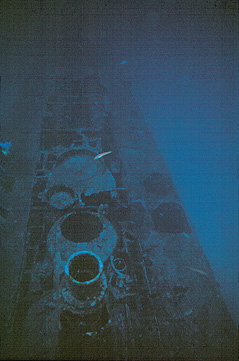 Blick über den Turm in Richtung Heck des in der Nähe von St. Tropez versenkten U-Boot - Rubis