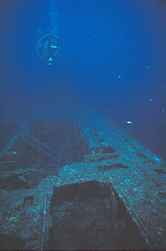 Blick vom Heck in Richtung Turm des in der Nähe von St. Tropez versenkten U-Boot - Rubis