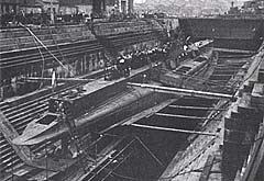 Historisches Bild - französisches U-Boot Rubis in der Werft