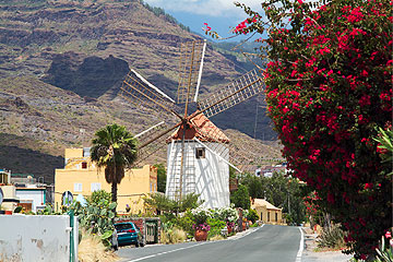 Gran Canaria - Bergdorf Mogán - Windmühle als Wasserpumpe