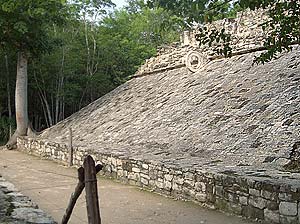 Yucatan - Coba - Ballspielplatz der Maya