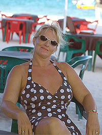 Yucatan - Christine beim relaxen am Strand von Playa del Carmen